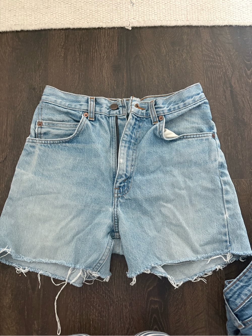 Levi 619 - thrifted
